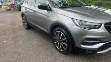 Vauxhall Grandland X 1.6 Hybrid4 300 Business Ed Nav Premium 5dr Auto Hatchback